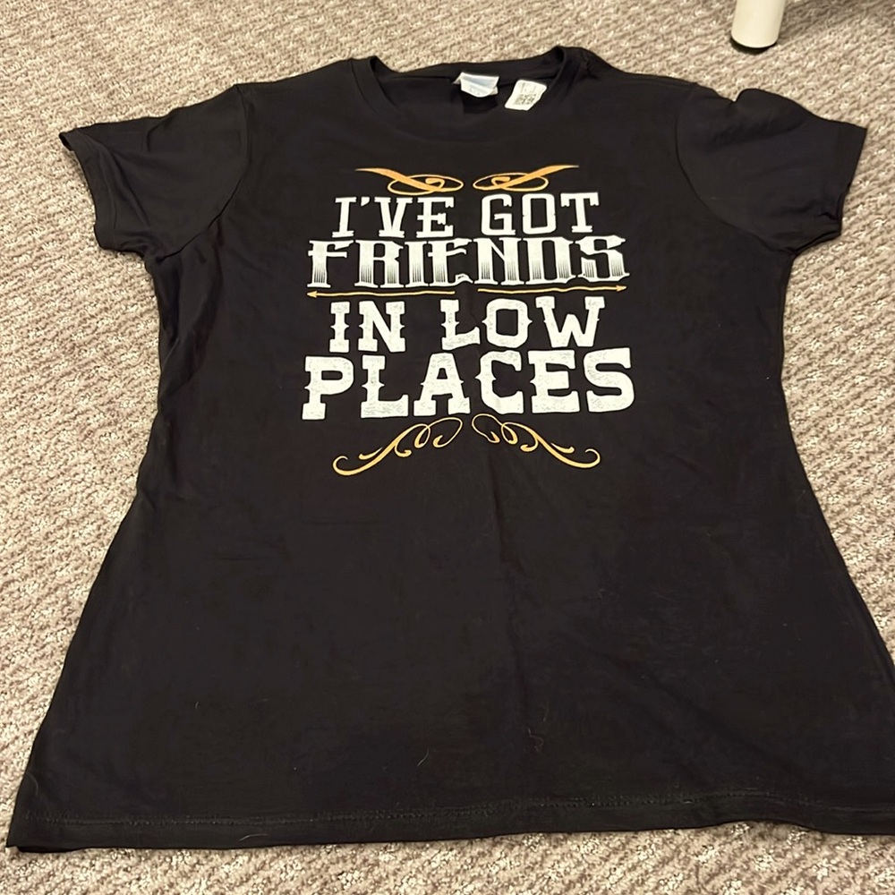 NWT GARTH BROOKS T-SHIRT!